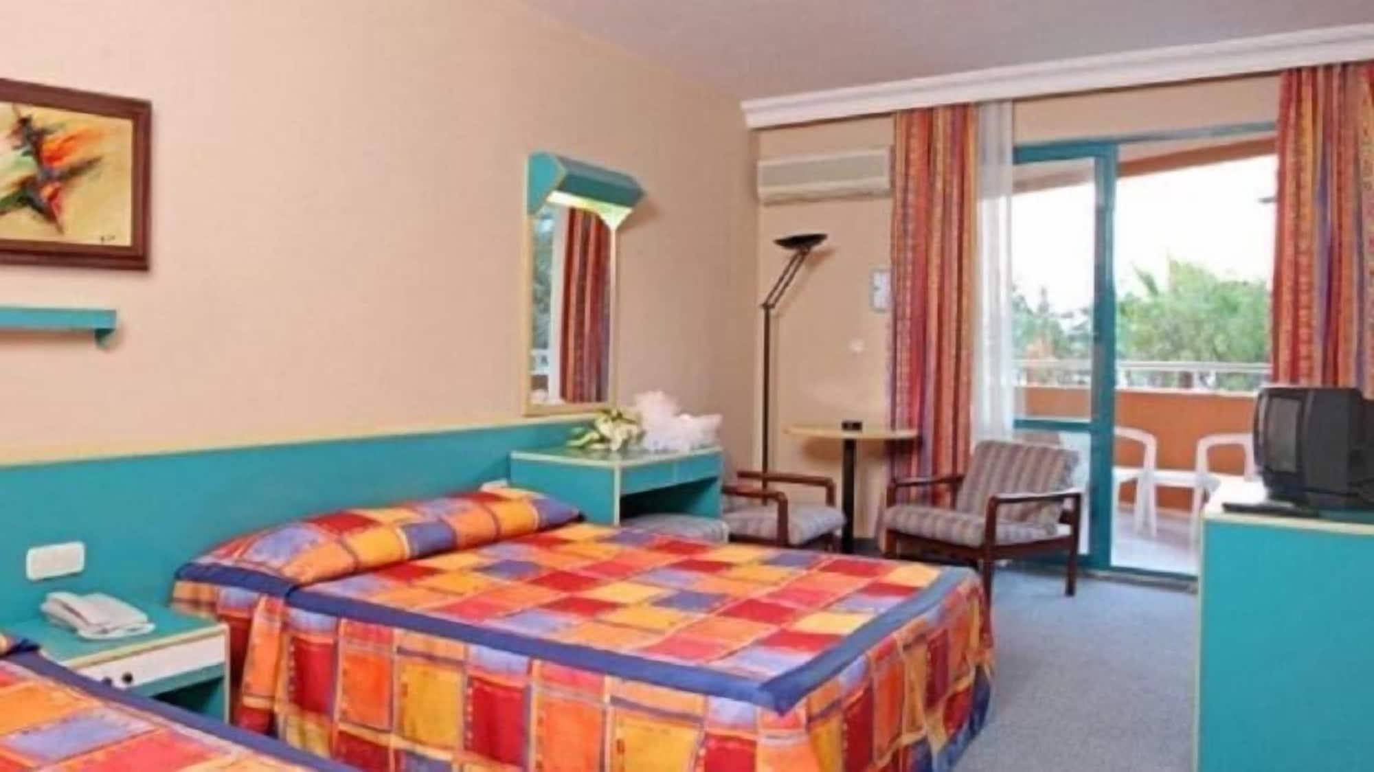Merlin Beach Park Hotel Tosmur Экстерьер фото
