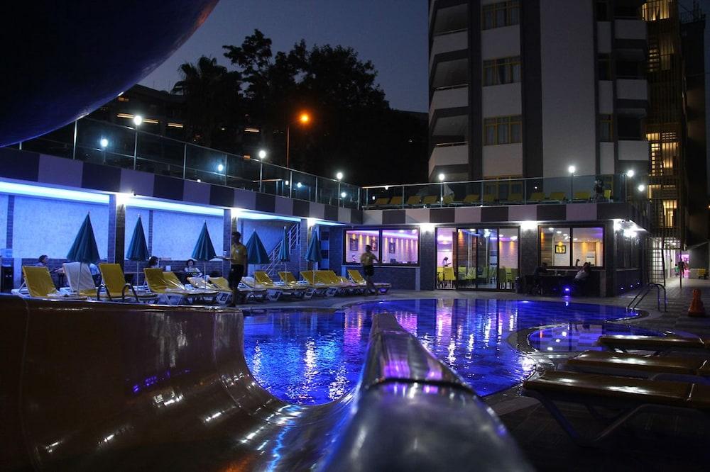 Merlin Beach Park Hotel Tosmur Экстерьер фото